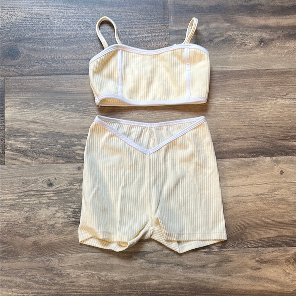JD DANCEWEAR Iris Set Light Yellow Collectible Child L